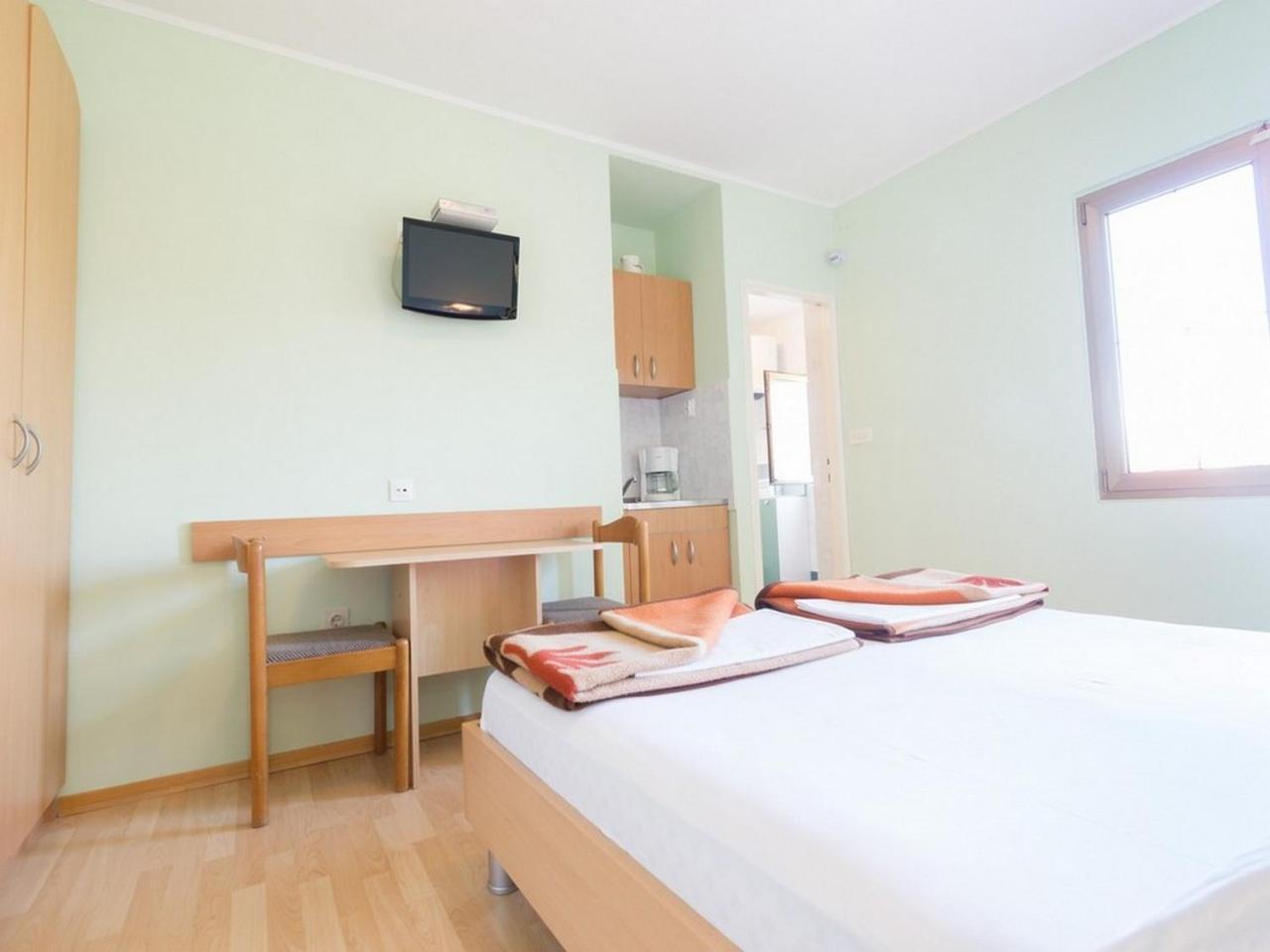 באסקה Apartment And Rooms Kristina מראה חיצוני תמונה