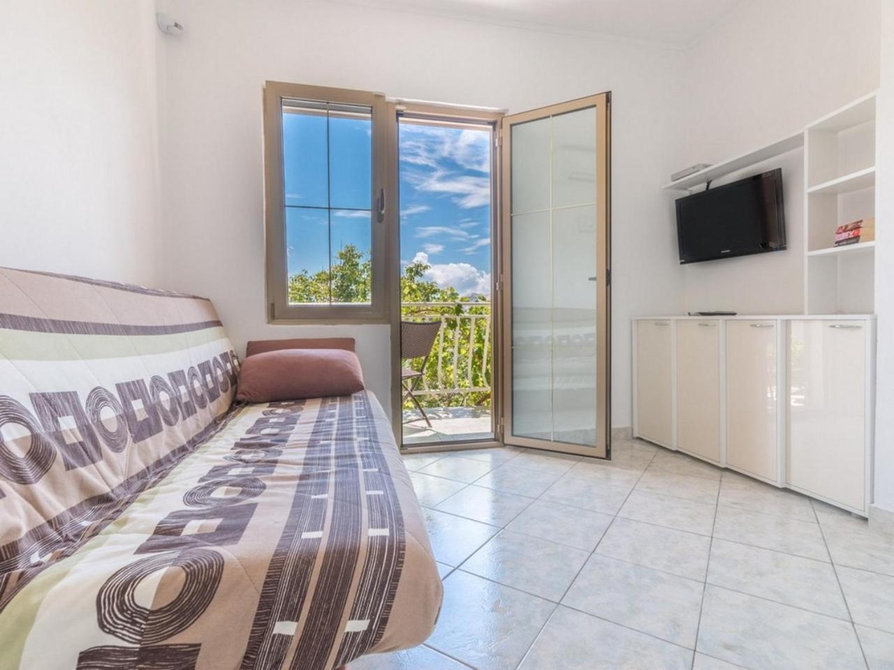 באסקה Apartment And Rooms Kristina מראה חיצוני תמונה