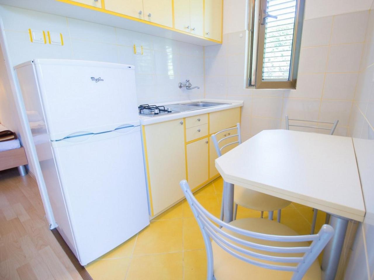 באסקה Apartment And Rooms Kristina מראה חיצוני תמונה